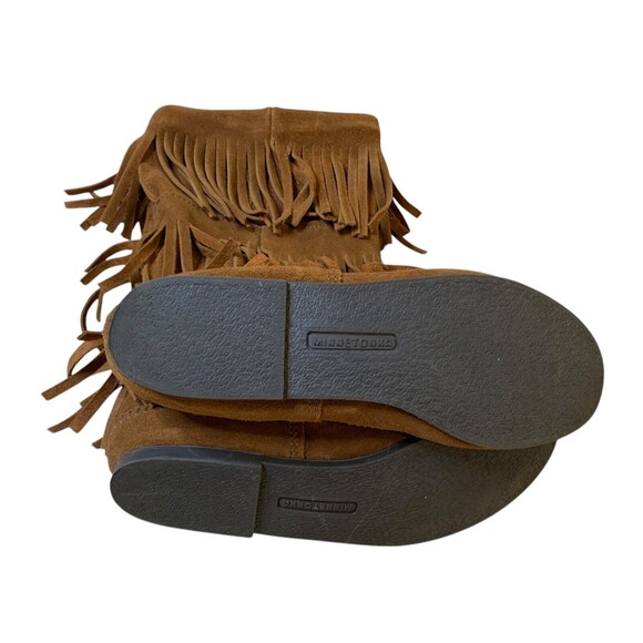 MINNETONKA Womens US 9 Moccasin Boots 1632 Brown Suede 3-Layer Fringe EUC - Picture 6 of 9